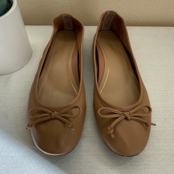 Vionic Tan Bow Orthotic Ballet Flats - Picture 2 of 11